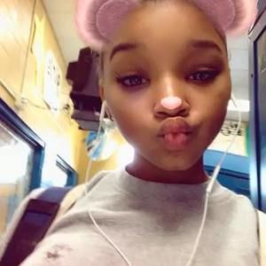 Meet your Posher, Dayana